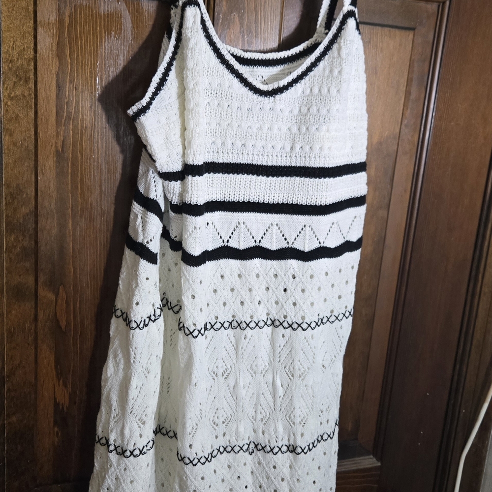 White and Black Knit Sleeveless Dress